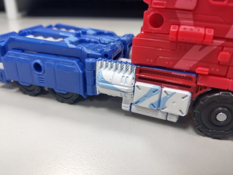 Transformers Siege Classic Animation Optimus Prime In Hand Photo Gallery 23 (23 of 24)